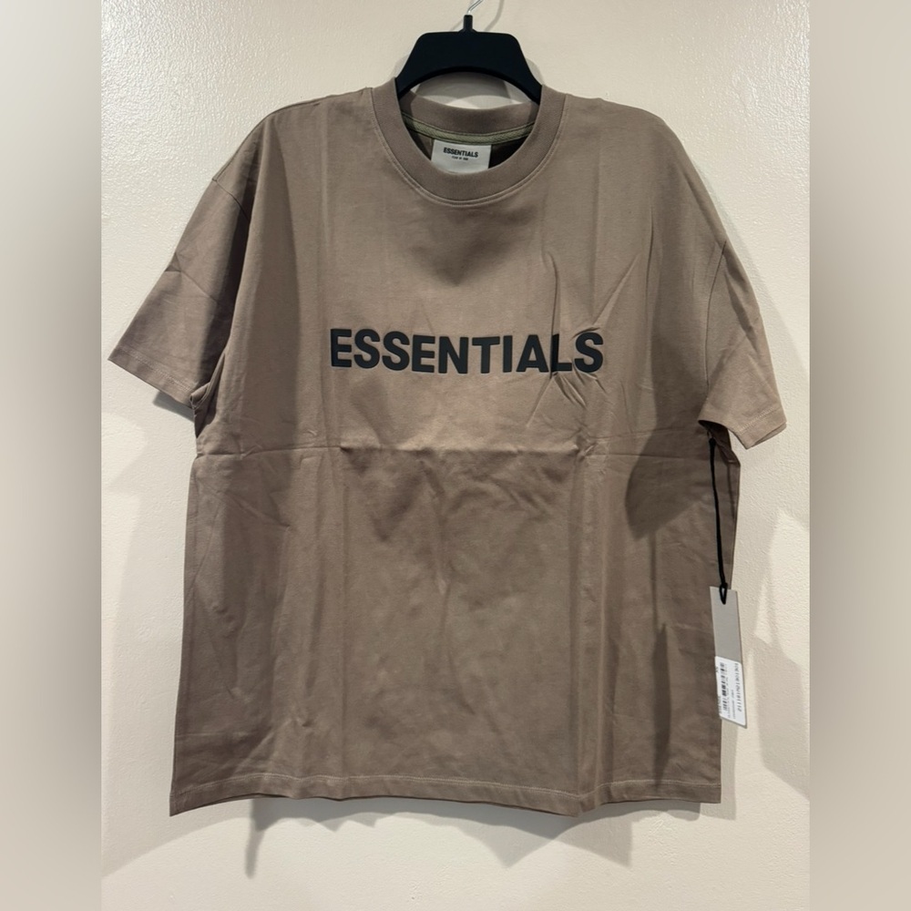 Essentials Men's Brown T-Shirt XS fits a Medium